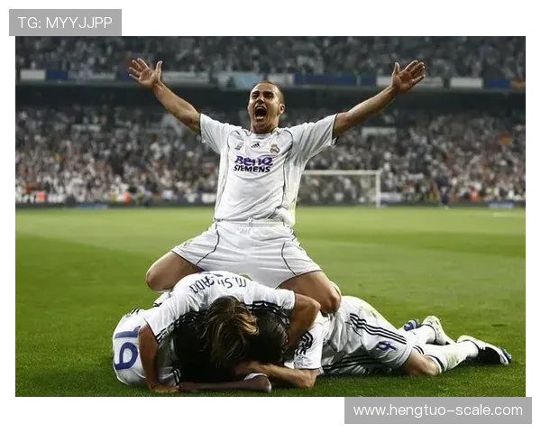 退役10号足球明星的传奇人生与球场背后的故事揭秘