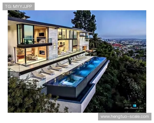 足球明星豪宅泳池揭秘奢华生活背后的秘密与乐趣 足球明星豪宅泳池揭秘奢华生活背后的秘密与乐趣